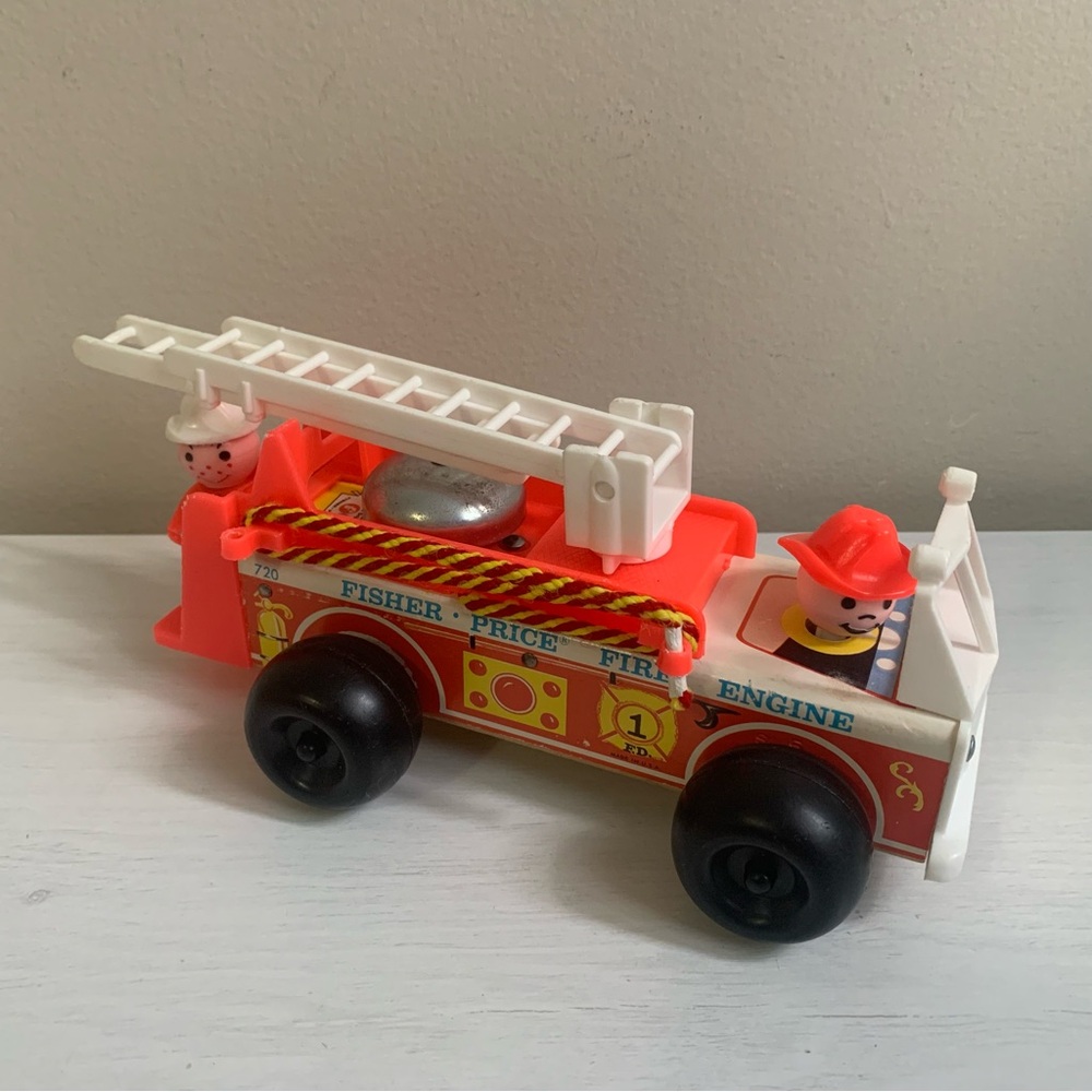 Vintage 1968 Fisher-Price Little People Wooden Fire Engine Set #720